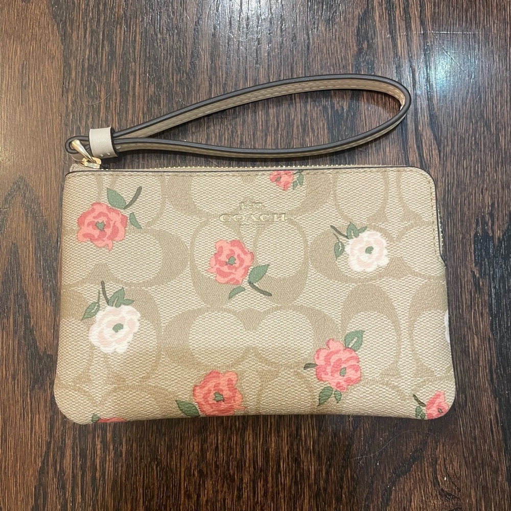 Coach Floral Wristlet New